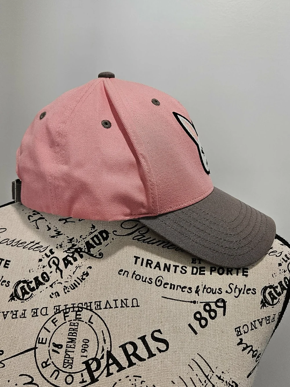 Official Borderlands 3 Tiny Tina Strapback Hat Excellent Condition